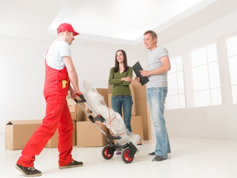 Moving truck service for homes and flats in West Kensington